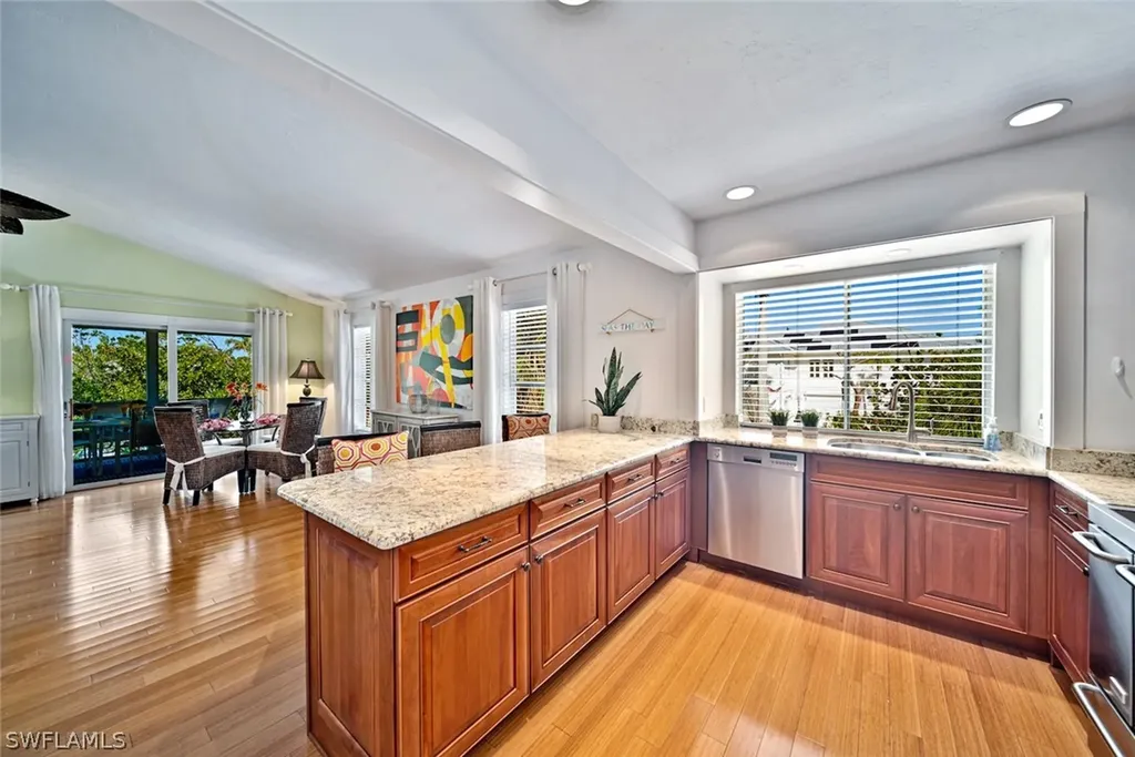 6424 Pine Avenue Sanibel FL 33957