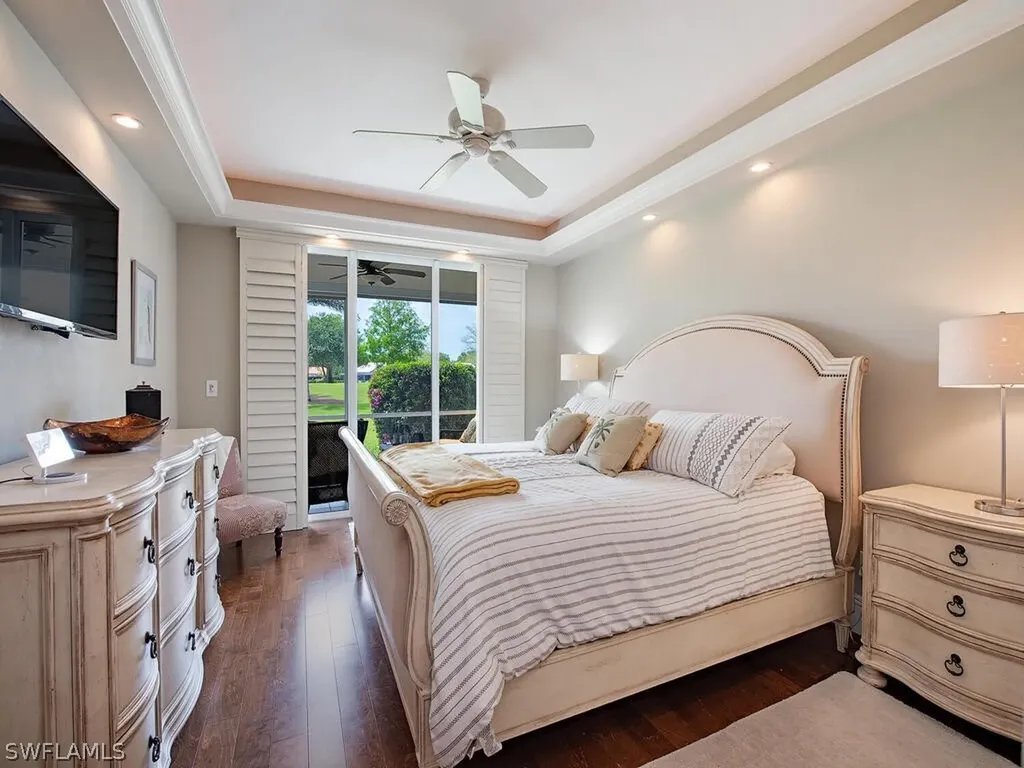 496 Edgemere Way E Naples FL 34105