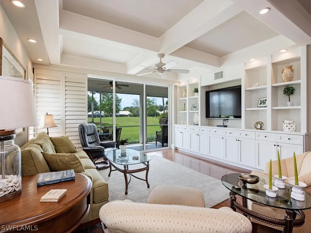 496 Edgemere Way E Naples FL 34105