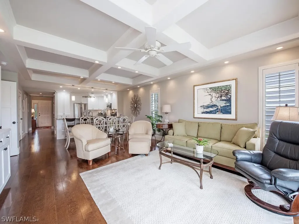 496 Edgemere Way E Naples FL 34105