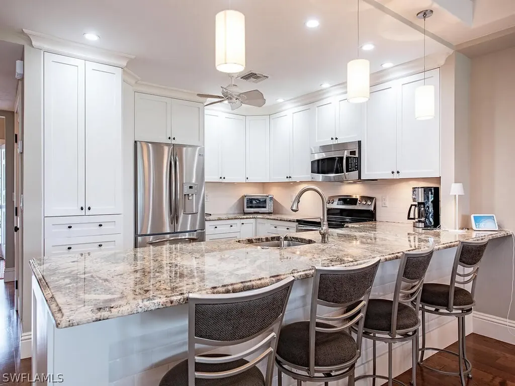 496 Edgemere Way E Naples FL 34105