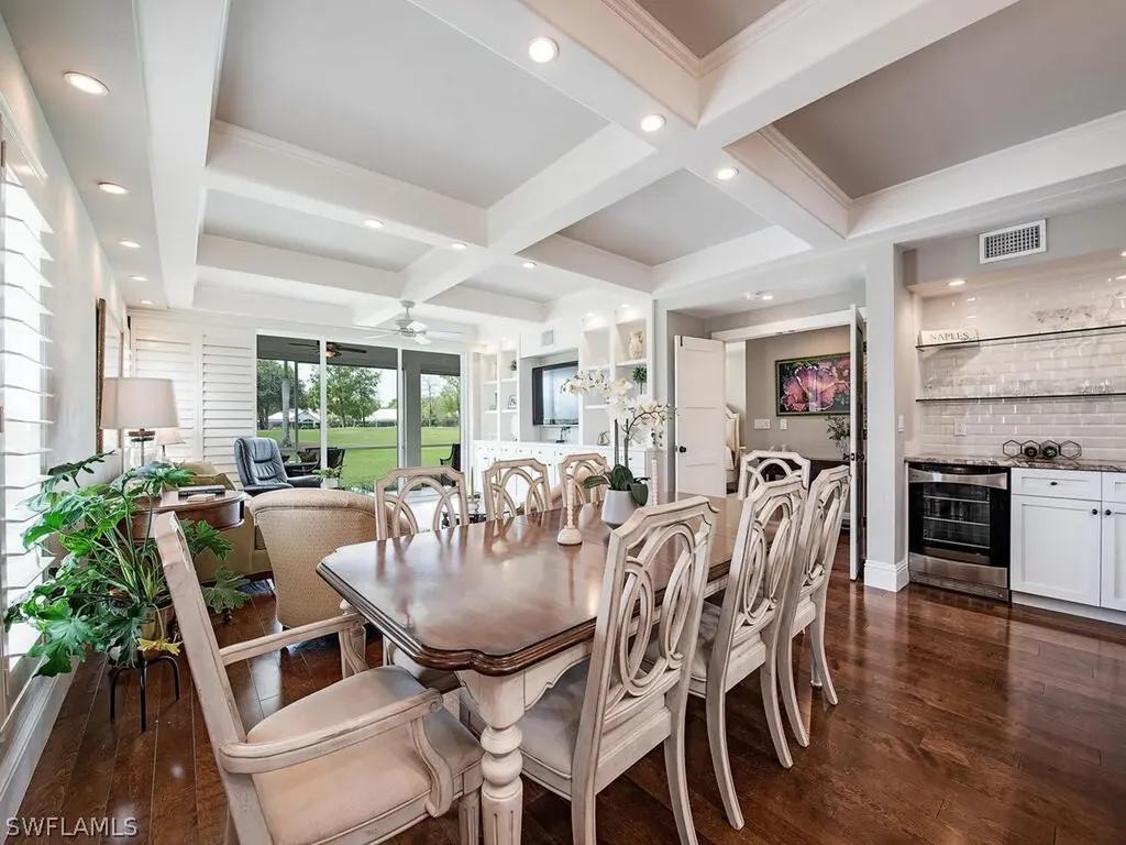 496 Edgemere Way E Naples FL 34105