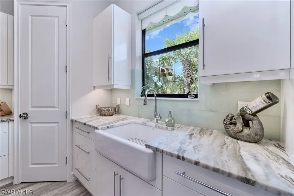545 Rabbit Road Sanibel FL 33957