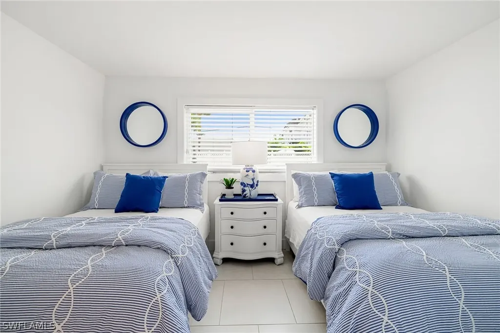 900 8th Avenue S Naples FL 34102