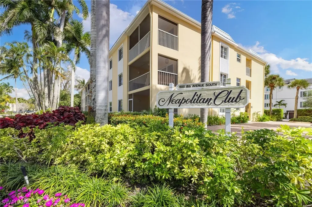 900 8th Avenue S Naples FL 34102