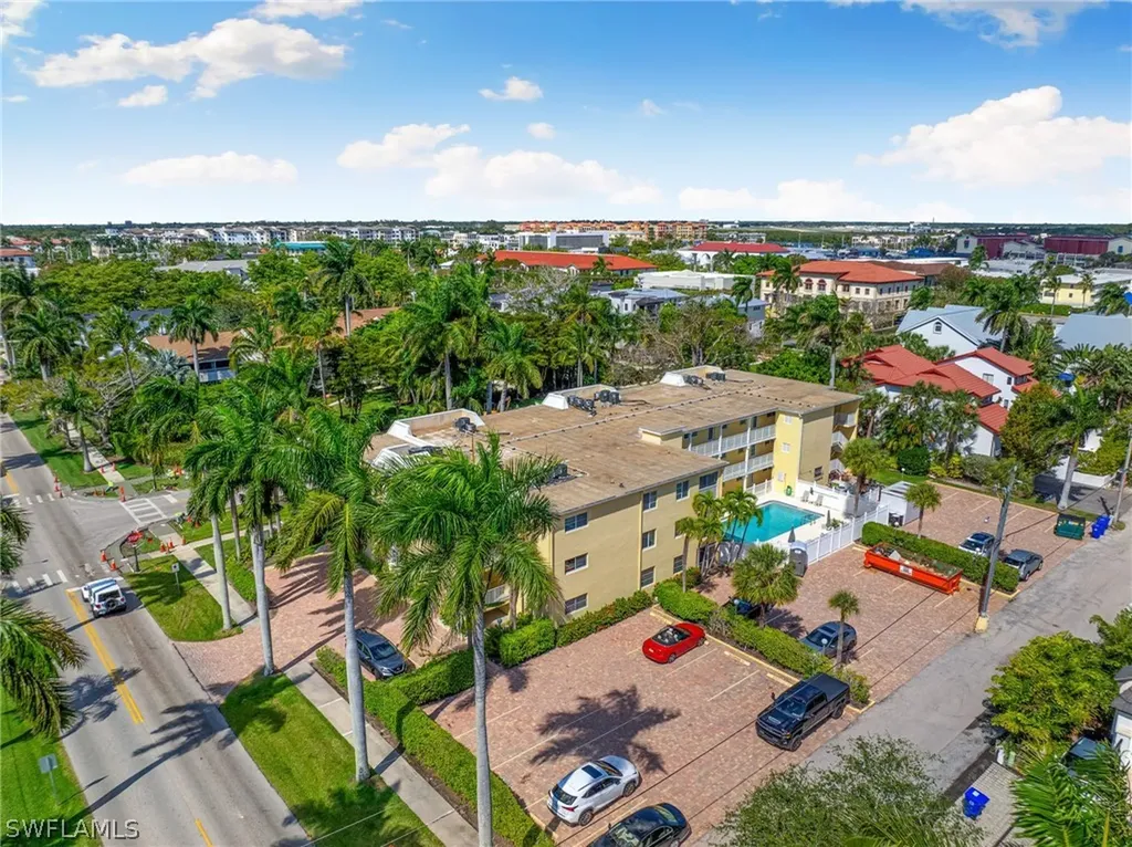 900 8th Avenue S Naples FL 34102