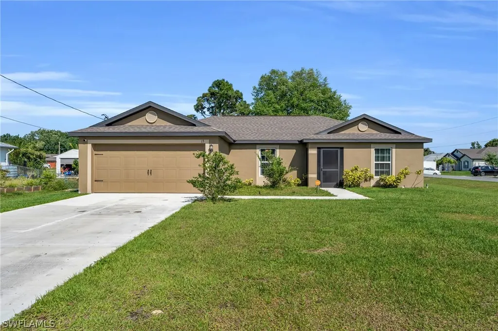 137 Blackstone Drive Fort Myers FL 33913