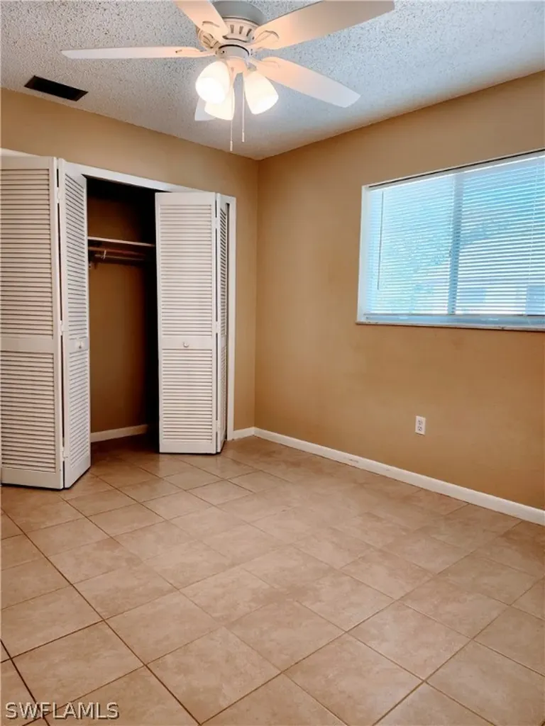 3227-3233 Edgewood Avenue Fort Myers FL 33916