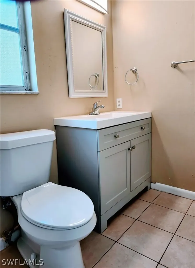 3227-3233 Edgewood Avenue Fort Myers FL 33916