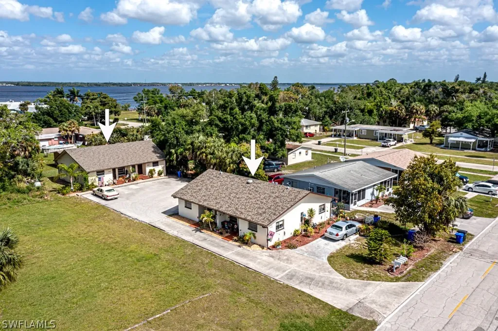 3227-3233 Edgewood Avenue Fort Myers FL 33916