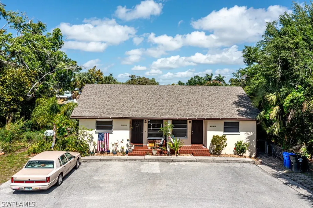 3227-3233 Edgewood Avenue Fort Myers FL 33916