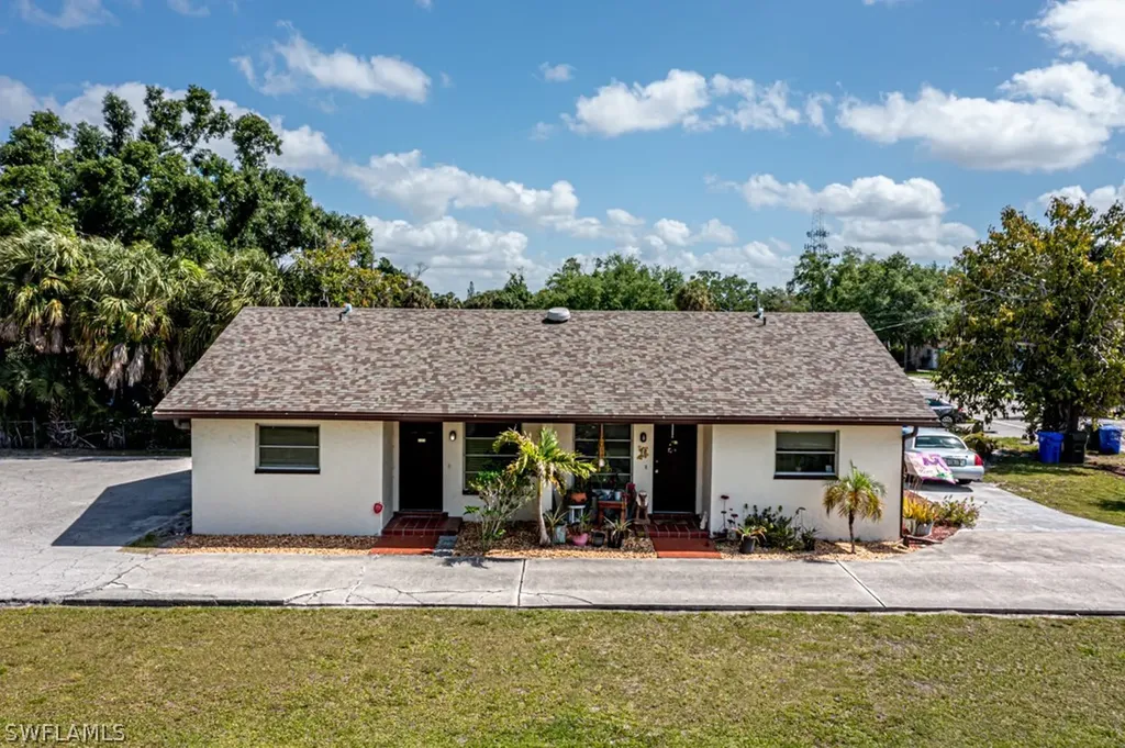 3227-3233 Edgewood Avenue Fort Myers FL 33916