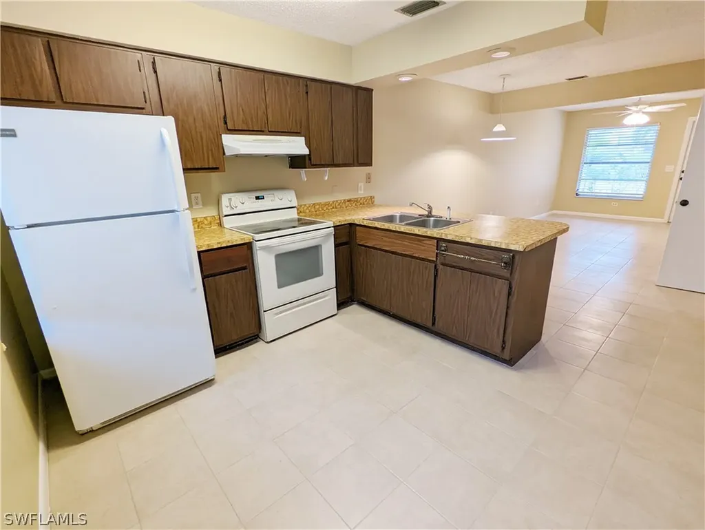 3227-3233 Edgewood Avenue Fort Myers FL 33916