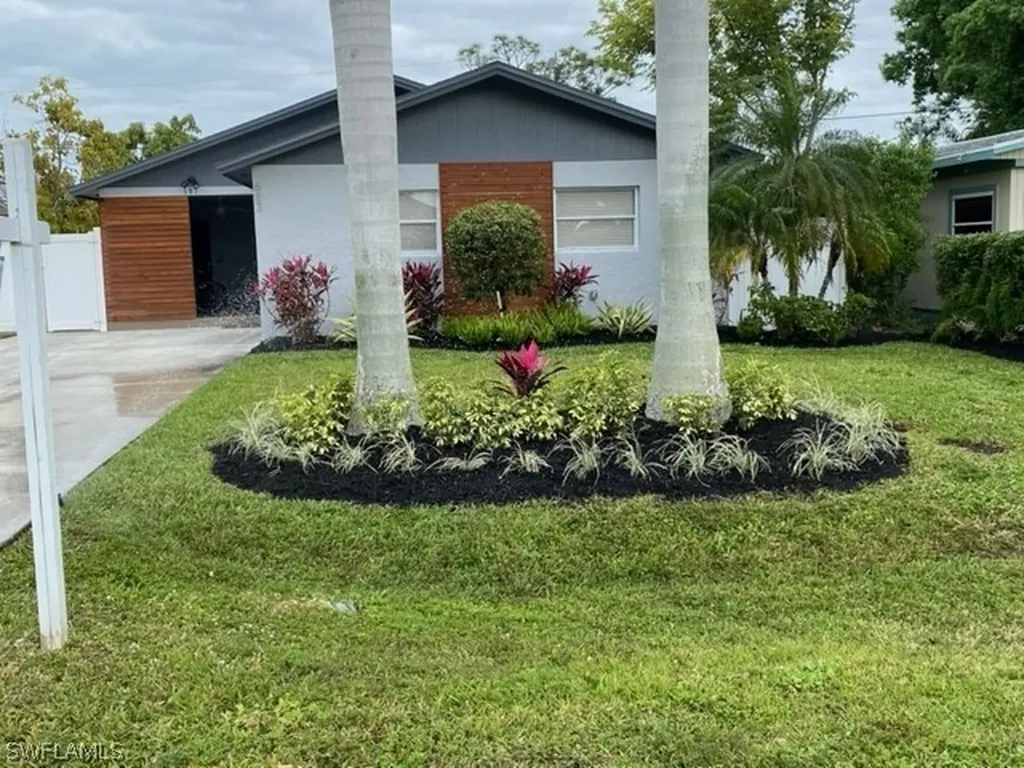 683 102nd Avenue N Naples FL 34108