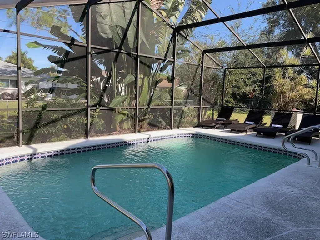 683 102nd Avenue N Naples FL 34108