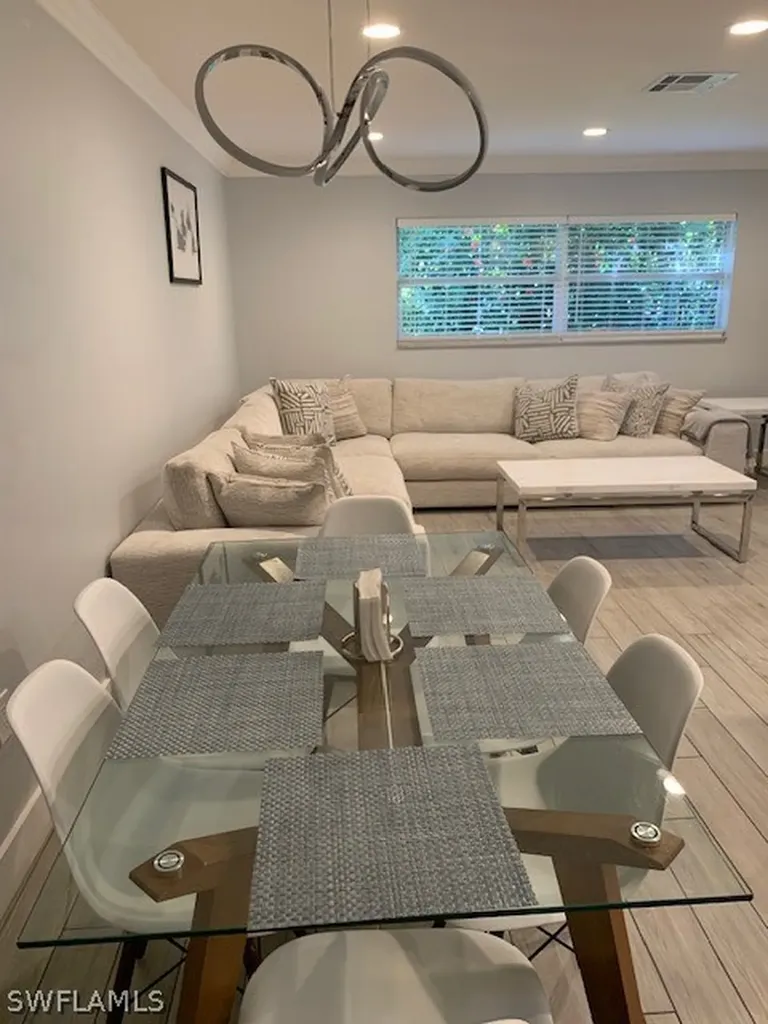 683 102nd Avenue N Naples FL 34108