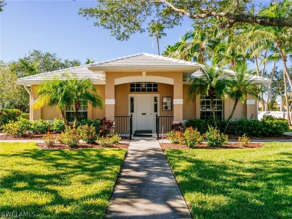 8676 Franchi Boulevard Fort Myers FL 33919