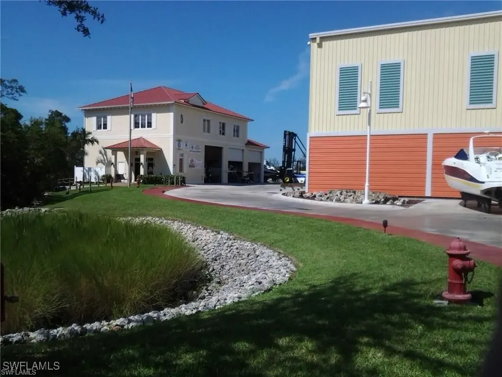 477 North Road Naples FL 34104