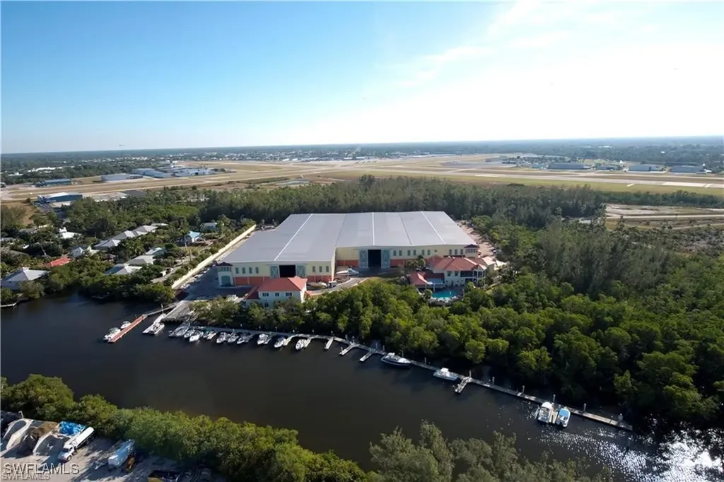 477 North Road Naples FL 34104