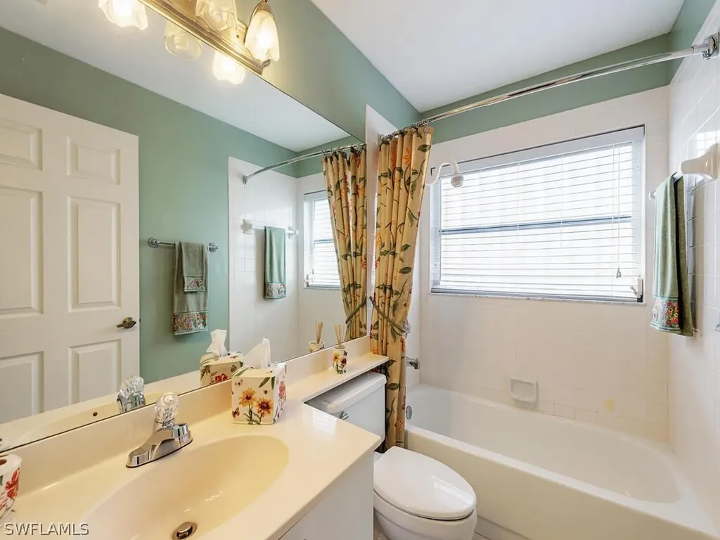 702 Lambton Lane Naples FL 34104