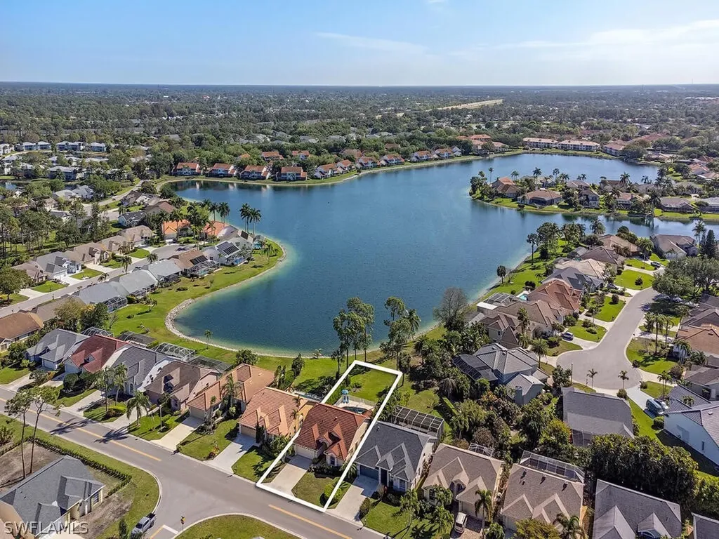 702 Lambton Lane Naples FL 34104