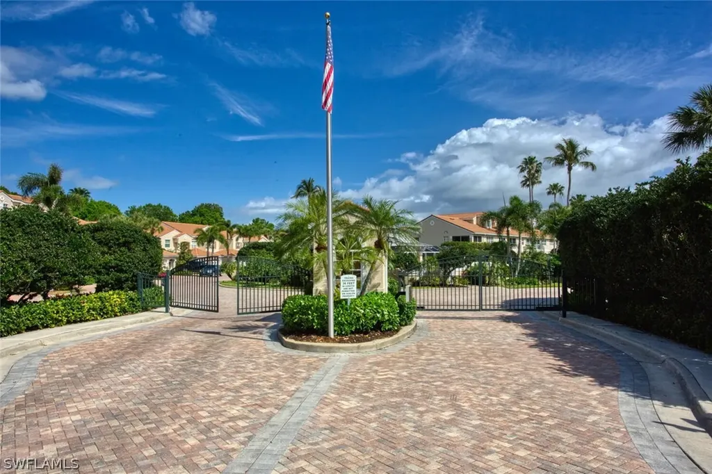 8365 Excalibur Circle Naples FL 34108