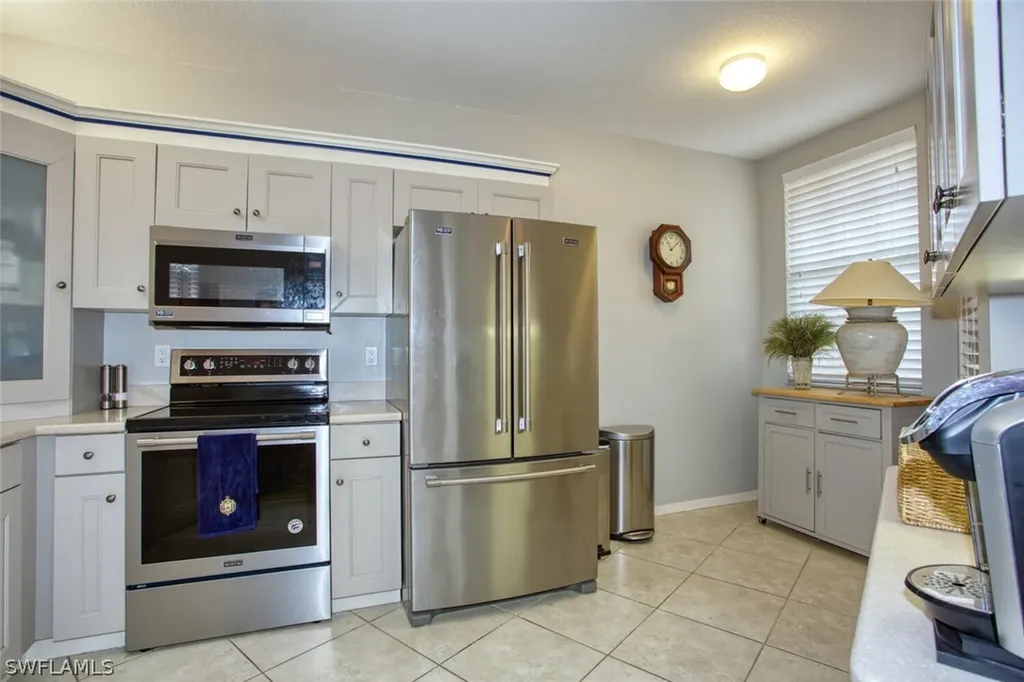 8365 Excalibur Circle Naples FL 34108