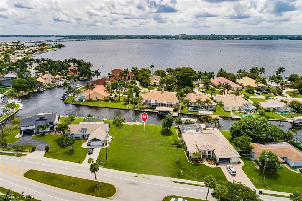 5123 Del Prado Boulevard S Cape Coral FL 33904