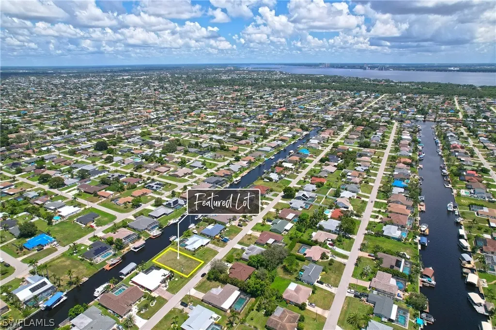 1709 SE 12th Street Cape Coral FL 33990