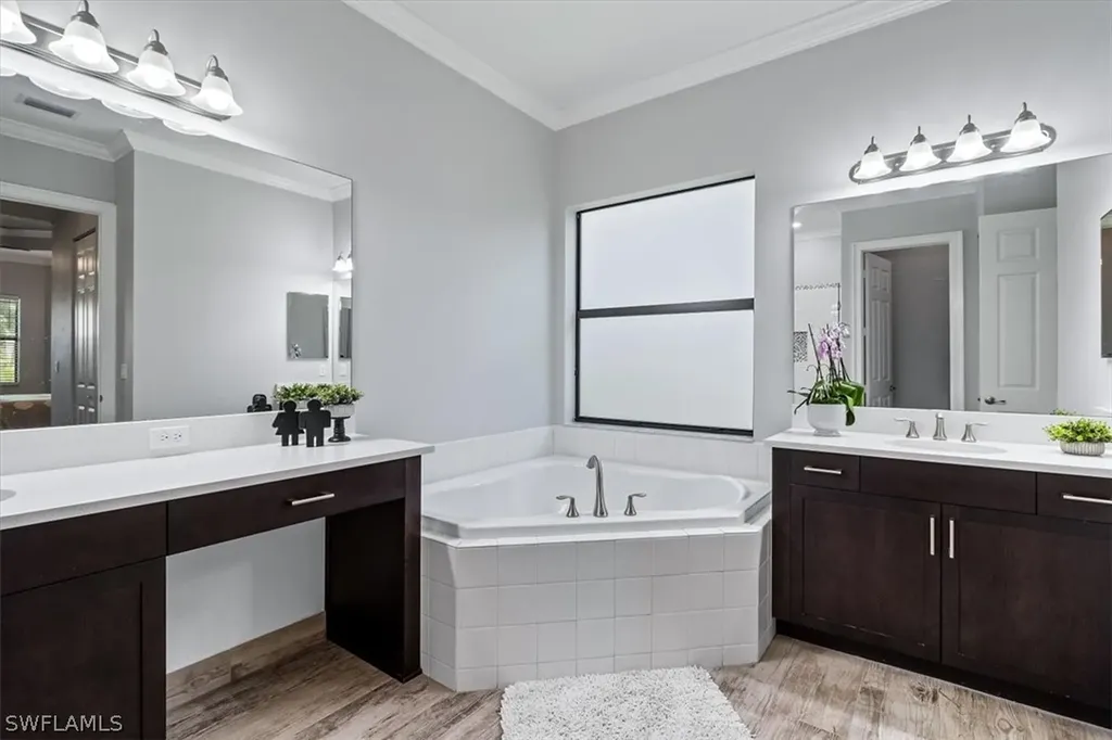 13504 Mandarin Circle Naples FL 34109