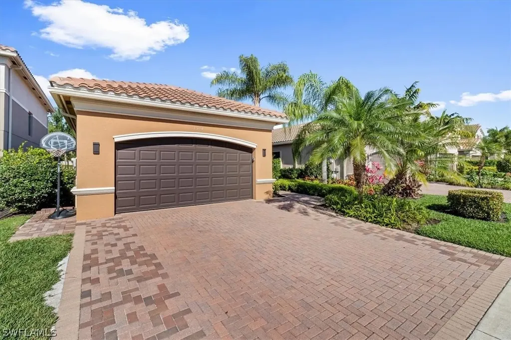 13504 Mandarin Circle Naples FL 34109
