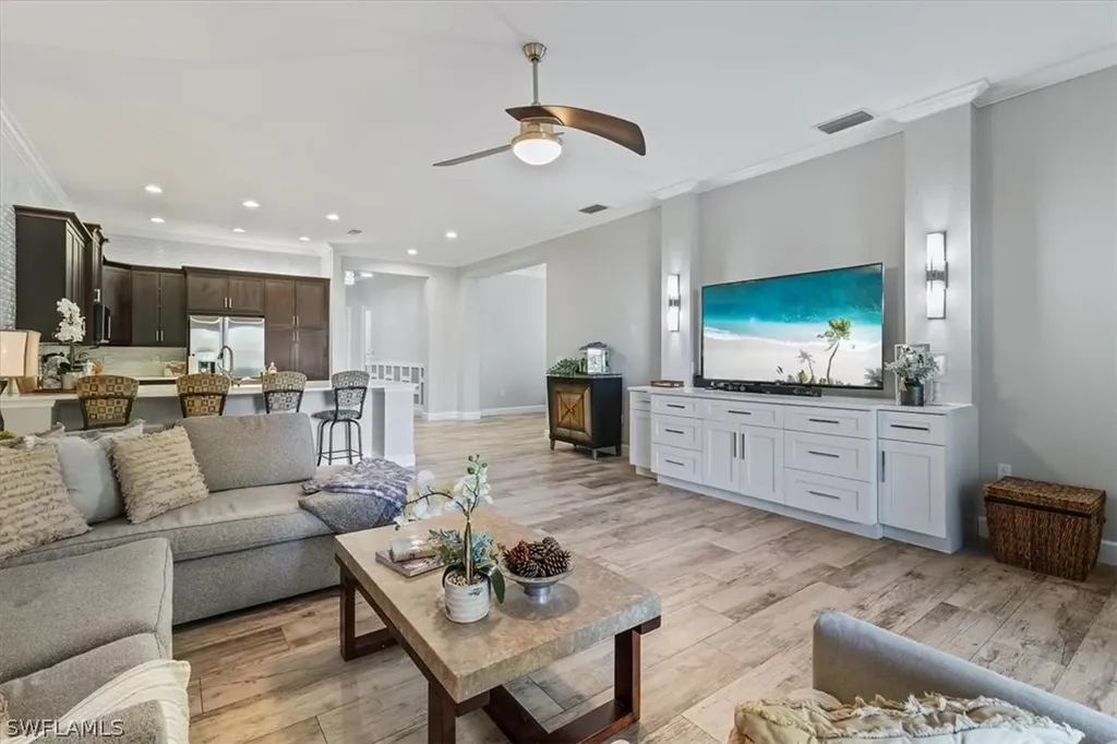 13504 Mandarin Circle Naples FL 34109
