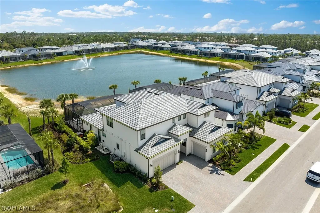 Naples FL, 16226 Verilyn Circle