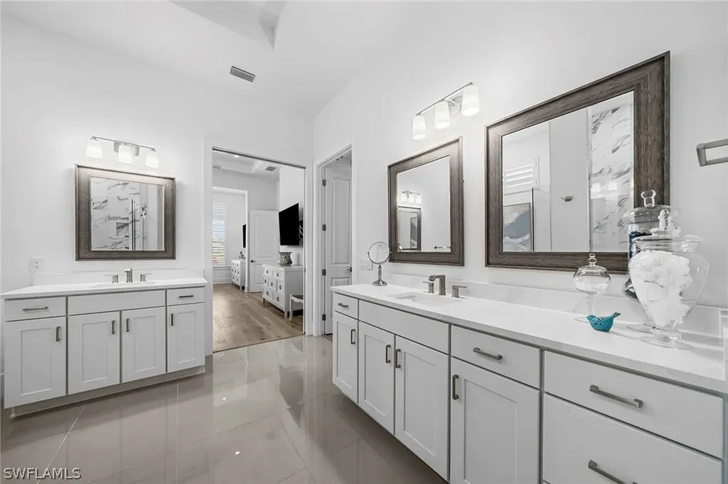 16226 Verilyn Circle Naples FL 34110