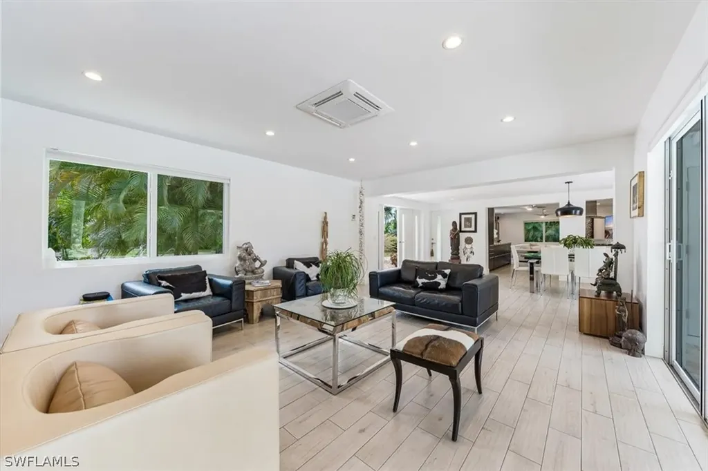 2461 11th Street N Naples FL 34103