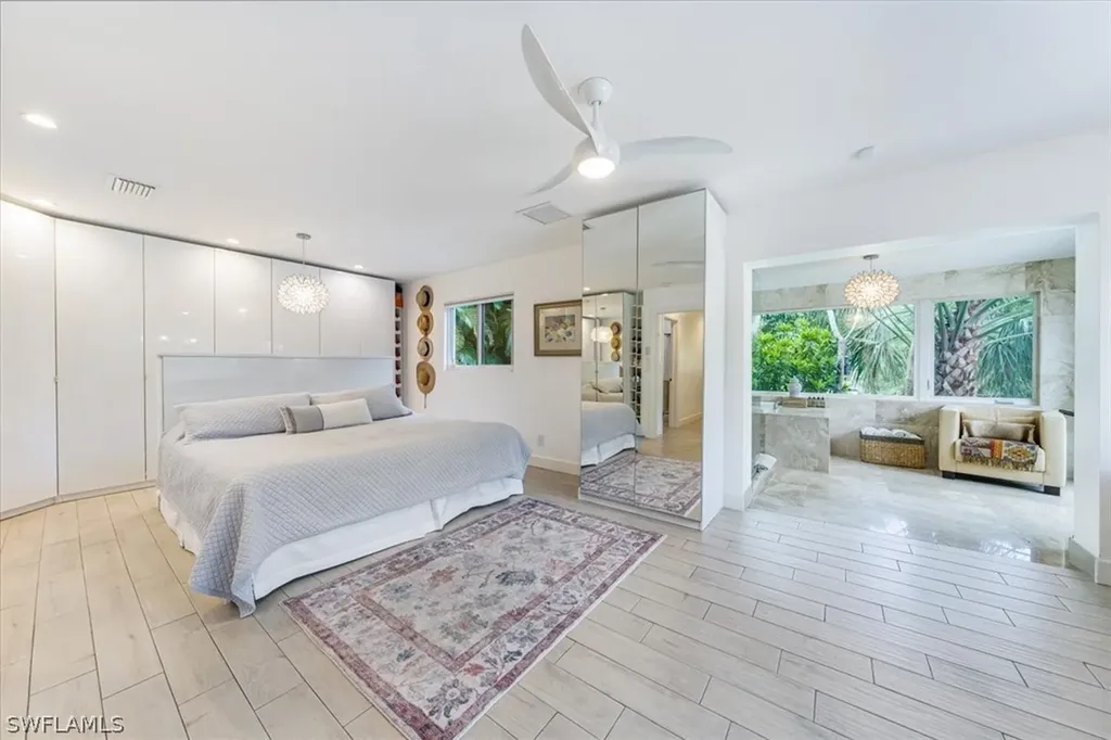 2461 11th Street N Naples FL 34103