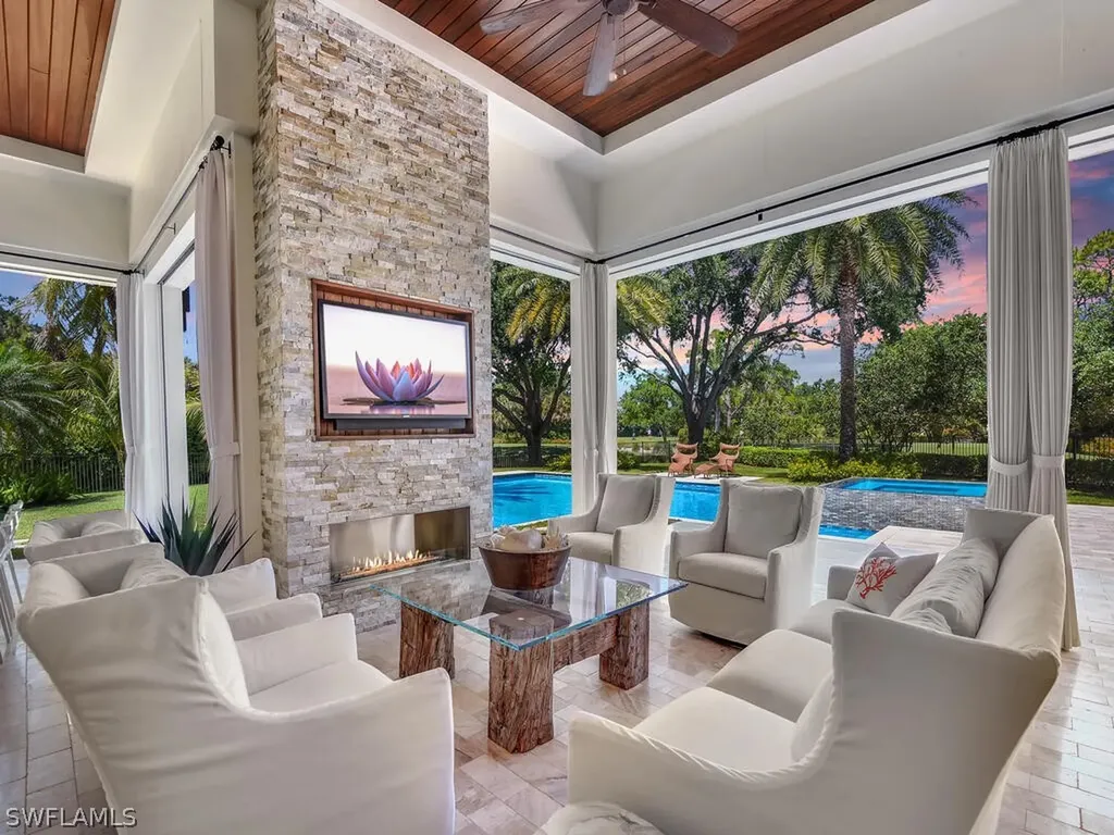 705 Bobwhite Lane Naples FL 34108