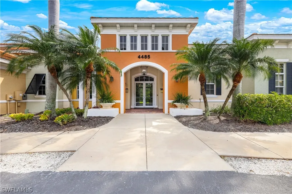 4520 Botanical Place Circle Naples FL 34112