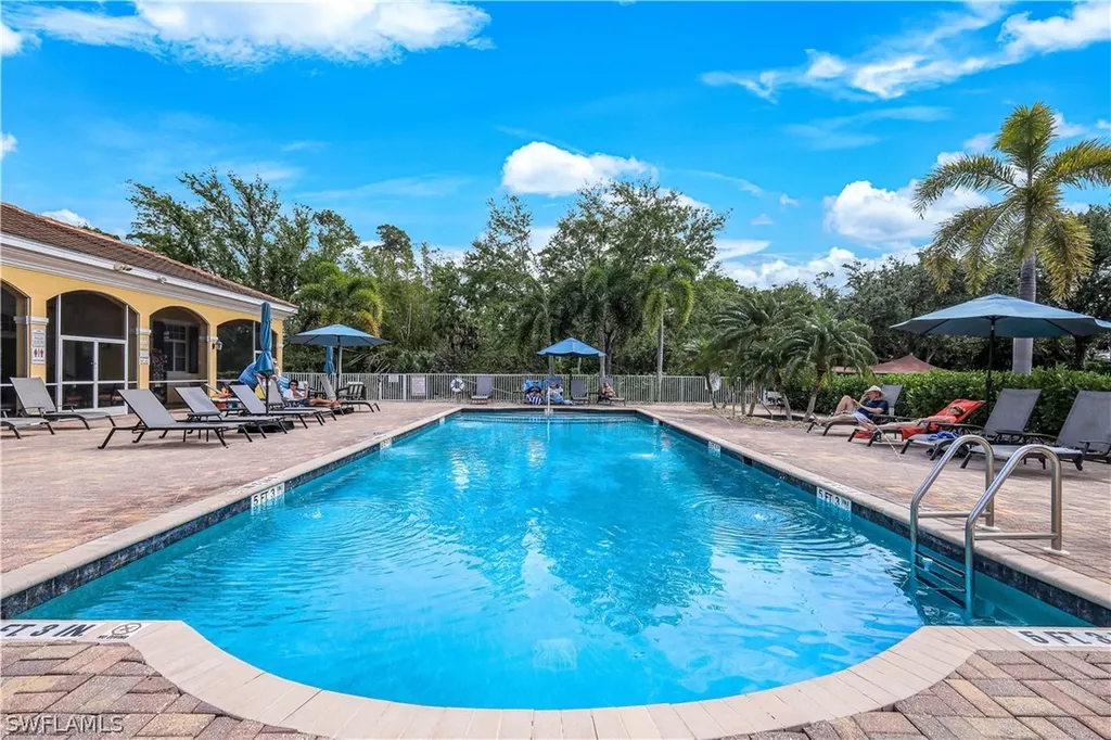 4520 Botanical Place Circle Naples FL 34112