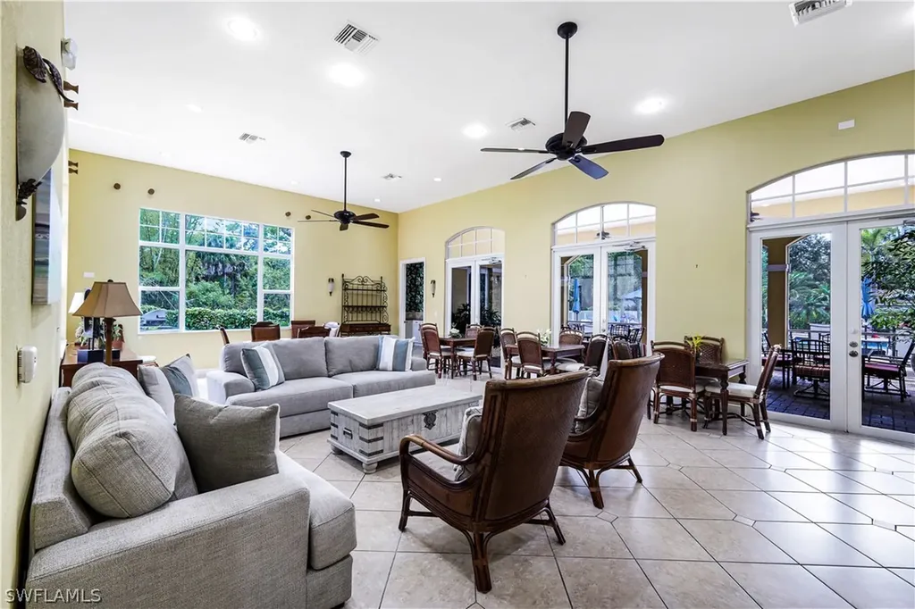 4520 Botanical Place Circle Naples FL 34112