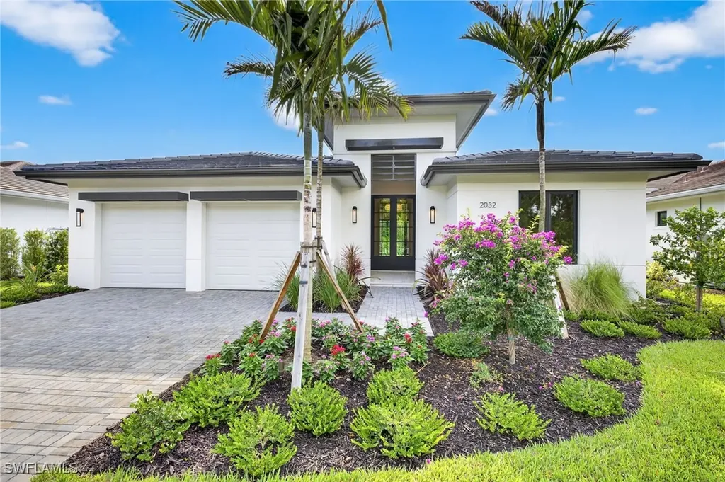 2032 Cambridge Park Drive Naples FL 34109
