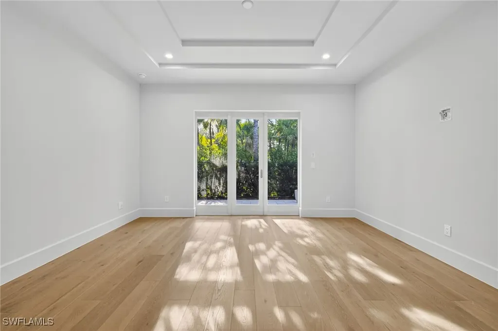 2032 Cambridge Park Drive Naples FL 34109