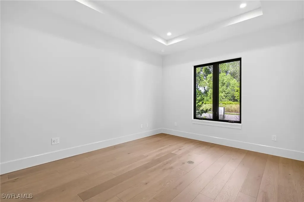 2032 Cambridge Park Drive Naples FL 34109