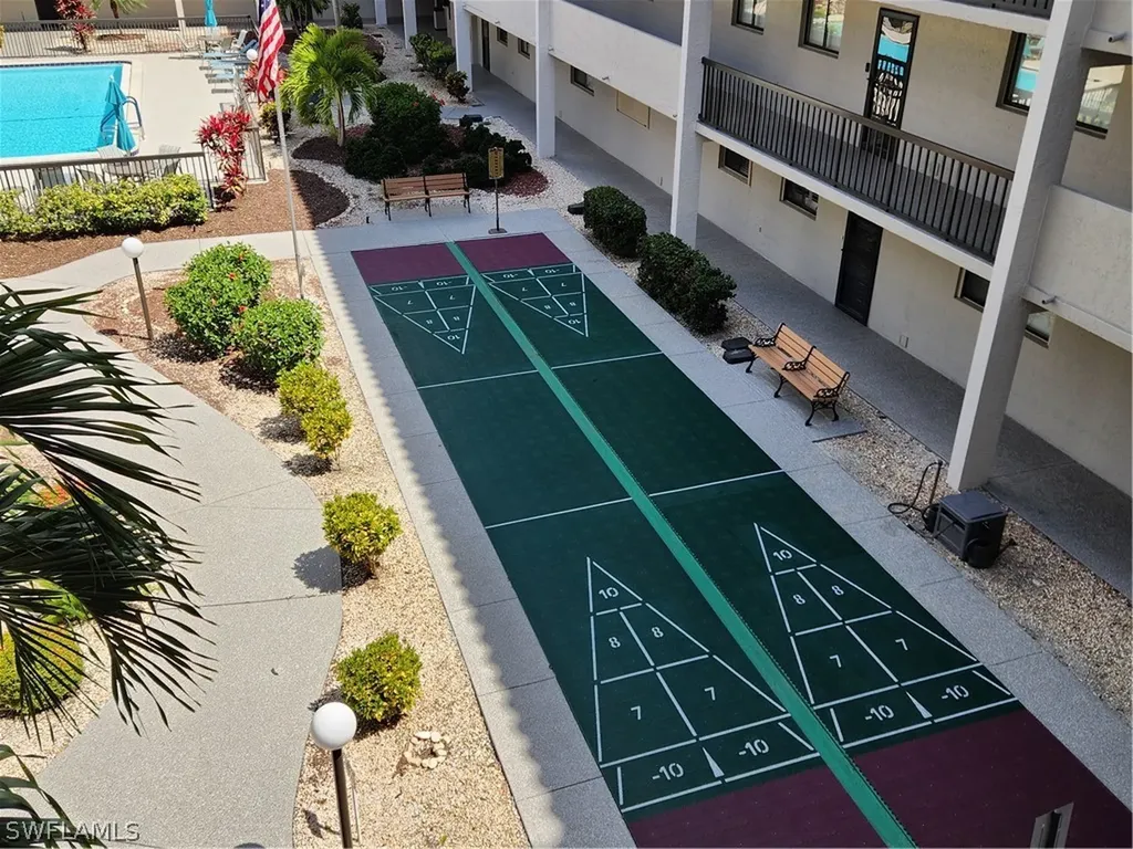 2121 Collier Avenue Fort Myers FL 33901