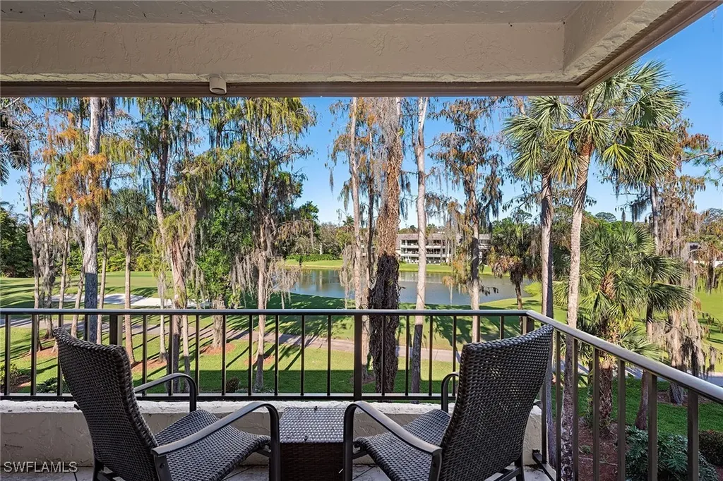 103 Clubhouse Lane Naples FL 34105
