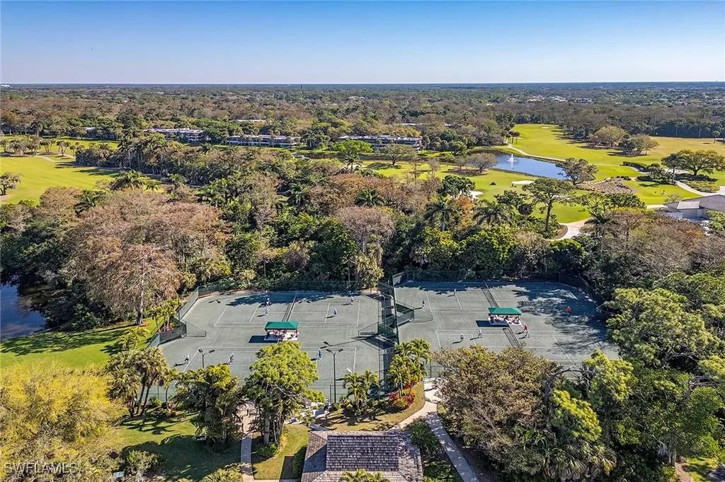 103 Clubhouse Lane Naples FL 34105