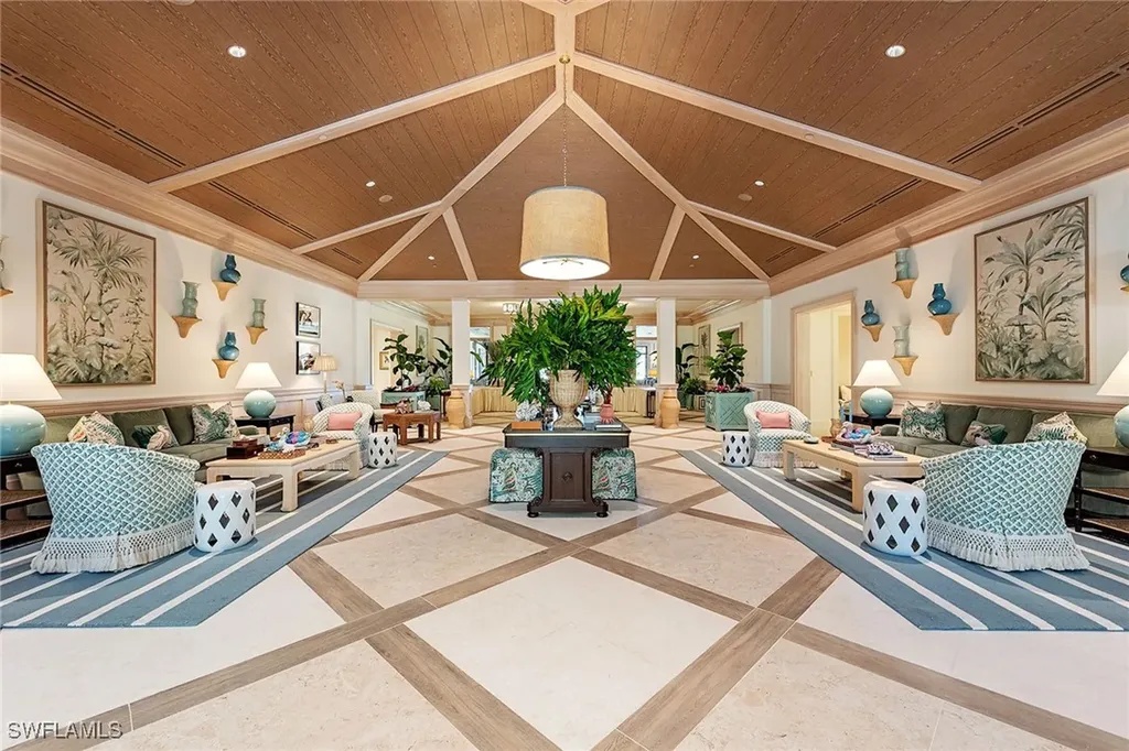 103 Clubhouse Lane Naples FL 34105