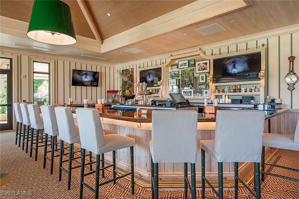 103 Clubhouse Lane Naples FL 34105