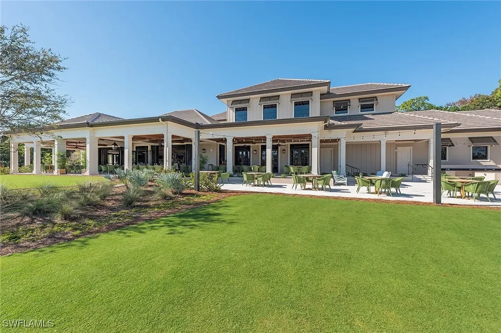 103 Clubhouse Lane Naples FL 34105
