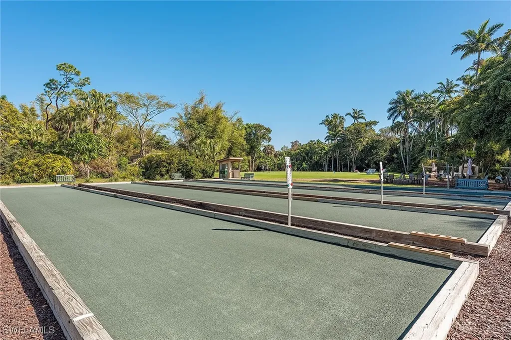 103 Clubhouse Lane Naples FL 34105